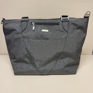 Baggallini Gray Leopard Print Laptop Tote